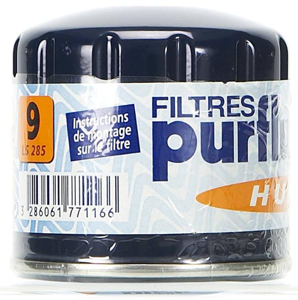 La qualité des Filtres PURFLUX est reconnue et homologuée depuis plus de
50 ans par les plus grands constructeurs.
Le filtre à huile assure une fonction essentielle au bon fonctionnement dumoteur car il permet d'épurer en permanence l'huile en retenant les
impuretés d'origines externe ou interne telles que les particules
abrasives dues à l'usure normale des organes, les poussières et les
résidus de combustion. Purflux conseille le remplacement du filtre à huileau moins une fois par an ou tous les 20 000km.
